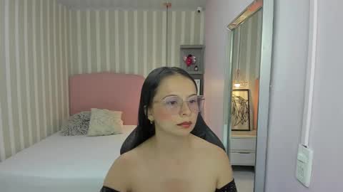 lorelaigiven online show from 12, 11, 2025