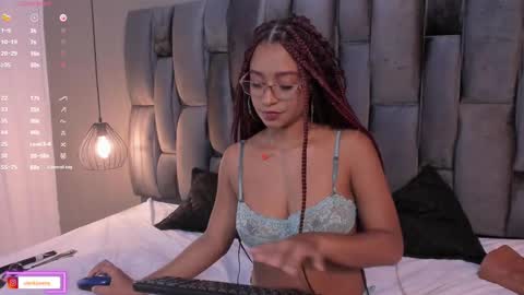 Lorena Vieira  online show from 23, 2, 2025