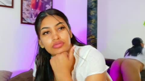 loretahorny online show from 6, 2, 2026