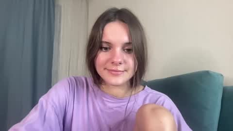 Chloe for Fan BlackHole online show from 13, 9, 2025