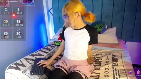 LorettMatthew online show from 23, 10, 2025