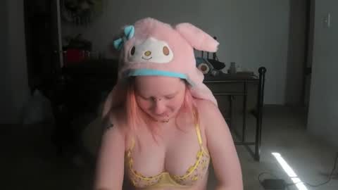 Snapshot of loricritter2 chatting on 2, 3, 2025 Lori Critter online show from 2, 3, 2025