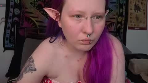 Snapshot of loricritter2 chatting on 23, 7, 2026 Lori Critter online show from 23, 7, 2026