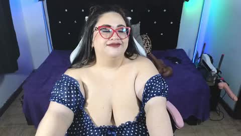 Snapshot of loriscohen3 chatting on 8, 2, 2025 loriscohen3 online show from 8, 2, 2025