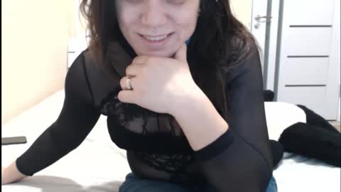 LorraGrey online show from 3, 2, 2025