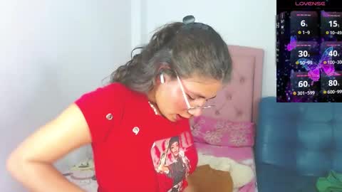 Snapshot of lorraine_rosse chatting on 9, 9, 2025 lorraine online show from 9, 9, 2025