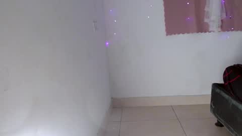 lou_anna03 online show from 18, 4, 2026