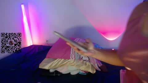 lou_cuteee online show from 25, 5, 2026