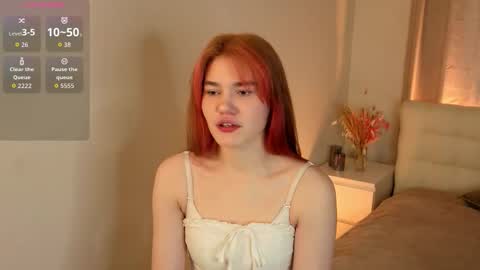 Snapshot of louannbisignano chatting on 23, 11, 2025 Riley online show from 23, 11, 2025