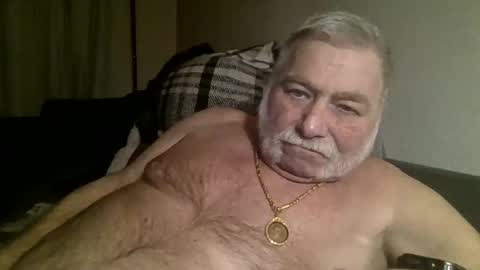 louis_chokdee online show from 5, 3, 2025