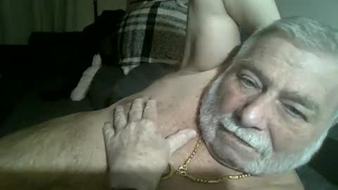 louis_chokdee online show from 8, 3, 2025