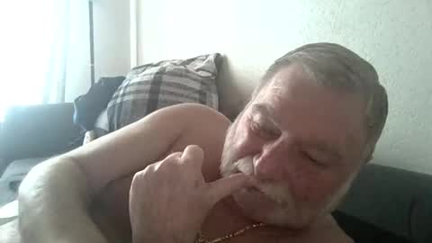 louis_chokdee online show from 10, 3, 2025