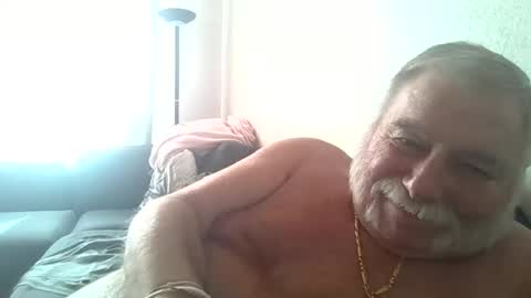 louis_chokdee online show from 12, 9, 2025