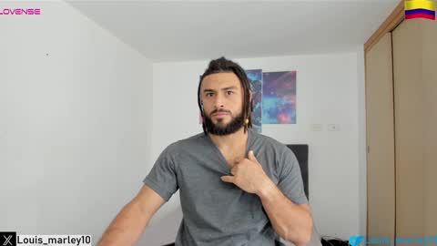 Snapshot of louis_marley_ chatting on 12, 1, 2025 louis_marley_ online show from 12, 1, 2025