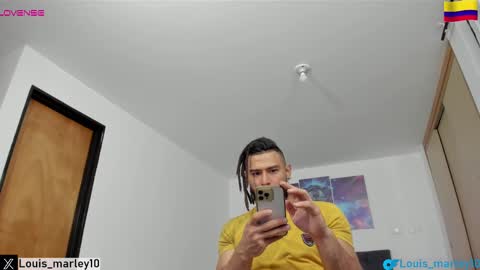 Snapshot of louis_marley_ chatting on 22, 2, 2025 louis_marley_ online show from 22, 2, 2025