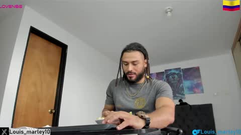 Snapshot of louis_marley_ chatting on 26, 2, 2025 louis_marley_ online show from 26, 2, 2025