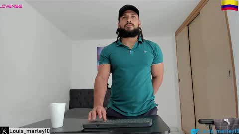 Snapshot of louis_marley_ chatting on 5, 11, 2025 louis_marley_ online show from 5, 11, 2025