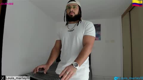 Snapshot of louis_marley_ chatting on 2, 12, 2025 louis_marley_ online show from 2, 12, 2025