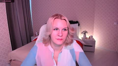 Snapshot of louisa_bay chatting on 3, 1, 2025 Louisa online show from 3, 1, 2025