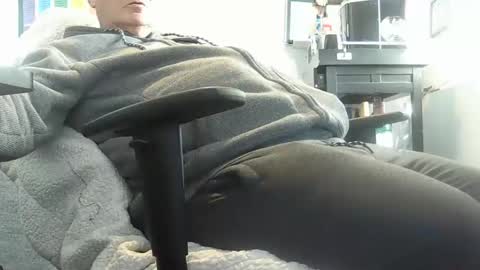 Snapshot of loumtl3 chatting on 22, 2, 2025 loumtl3 online show from 22, 2, 2025
