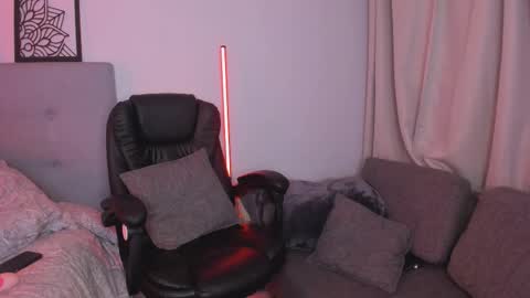 Snapshot of lourreinstounn chatting on 22, 10, 2025 Lourrein Stoun Independiente online show from 22, 10, 2025