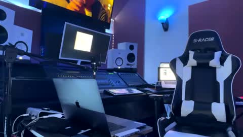 Prynce online show from 9, 3, 2025