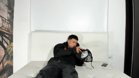 --  allison -- online show from 18, 4, 2026