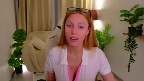 Snapshot of love_call chatting on 14, 7, 2026 love_call online show from 14, 7, 2026