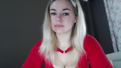 Snapshot of love_dom_meg chatting on 28, 4, 2026 Megane online show from 28, 4, 2026