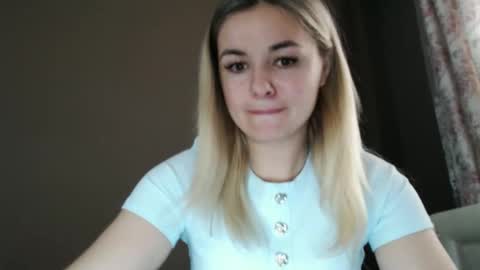 Snapshot of love_dom_meg chatting on 7, 5, 2026 Megane online show from 7, 5, 2026