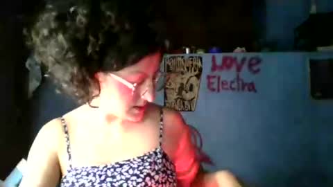 Snapshot of love_electra chatting on 8, 7, 2026 love_electra online show from 8, 7, 2026