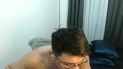 Snapshot of love_hottieh chatting on 11, 10, 2025 love_hottieh online show from 11, 10, 2025