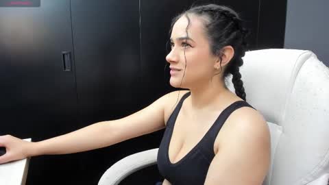 Kristen LoveBerry online show from 20, 10, 2025