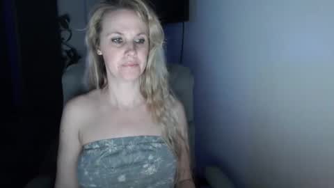 LoVe On  online show from 14, 2, 2026