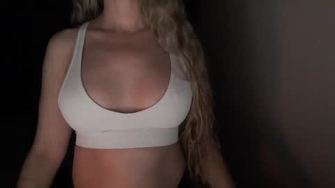 LoVe On  online show from 8, 3, 2026