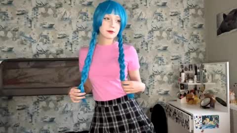 Kim online show from 6, 4, 2026