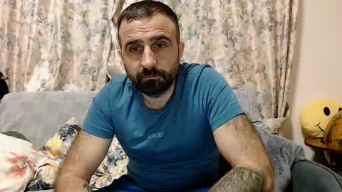 loveivat80 online show from 2, 2, 2025