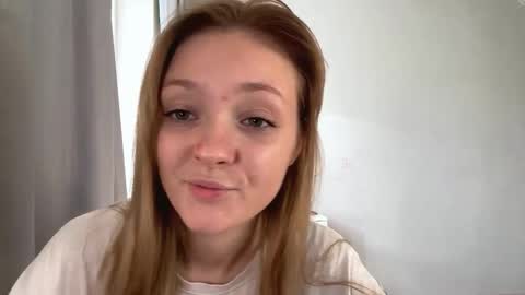 Ella online show from 10, 11, 2025