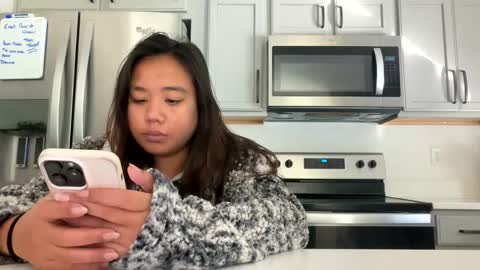 Love online show from 25, 1, 2025