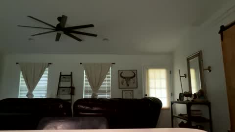 Love online show from 19, 9, 2025