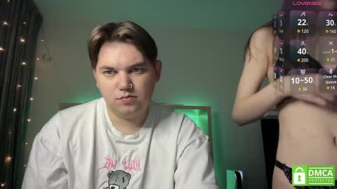 Snapshot of lovelly_mooncouple chatting on 26, 1, 2025 Mileena and Oliver online show from 26, 1, 2025