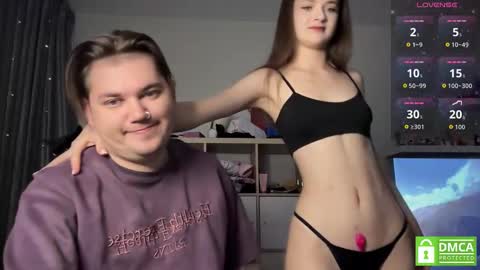 Snapshot of lovelly_mooncouple chatting on 18, 9, 2025 Mileena and Oliver online show from 18, 9, 2025