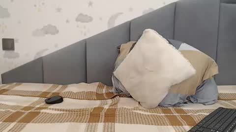 Snapshot of lovellykitty_1 chatting on 6, 5, 2026 lovellykitty online show from 6, 5, 2026