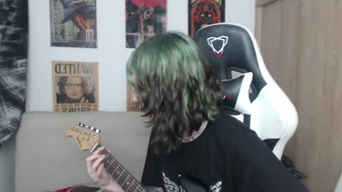 Cassie online show from 12, 1, 2025