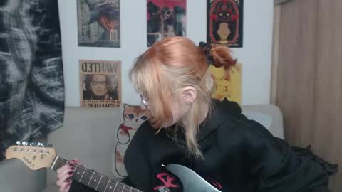 Cassie online show from 6, 3, 2025