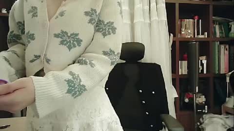 DANA KIM online show from 18, 1, 2025