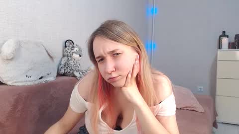 Lovely Hayley online show from 19, 11, 2025