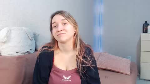 Lovely Hayley online show from 3, 2, 2026