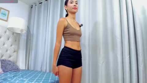 Snapshot of lovely_liiz chatting on 11, 11, 2025 Liz online show from 11, 11, 2025