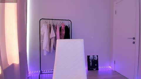 Snapshot of lovely_poppy chatting on 1, 6, 2026 Lolly online show from 1, 6, 2026
